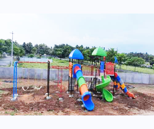 Kids Multi Action Play System In Kapashera